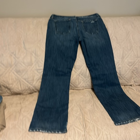 Classic boot cut Banana Republic jeans. Slightly distressed. - Picture 3 of 5